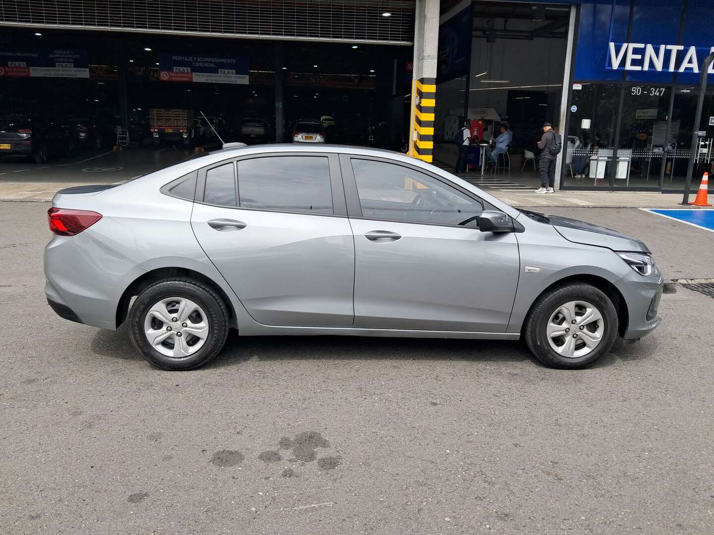 Chevrolet - Onix - 2025