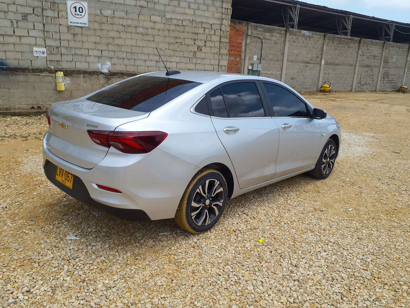 Chevrolet - Onix - 2023