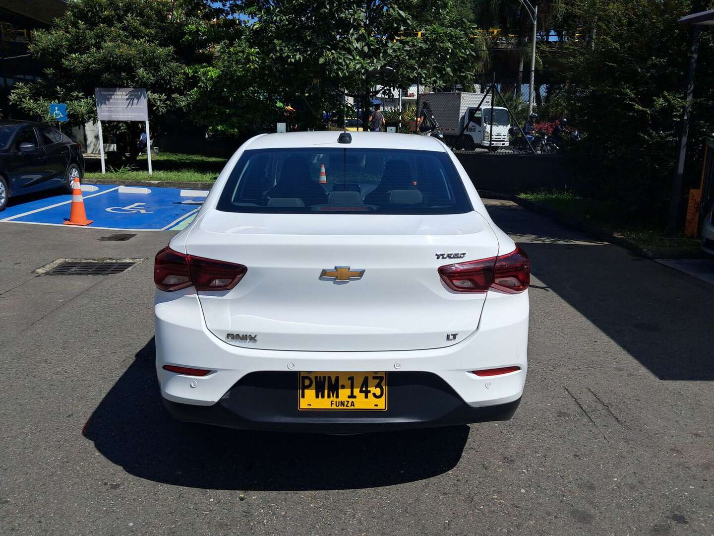 Chevrolet - Onix - 2025