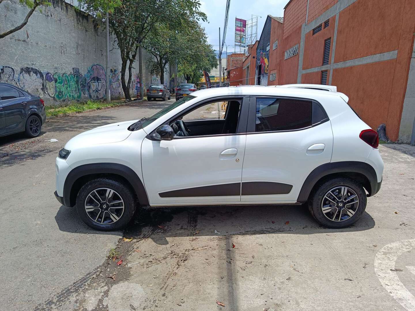 Renault - Kwid - 2025