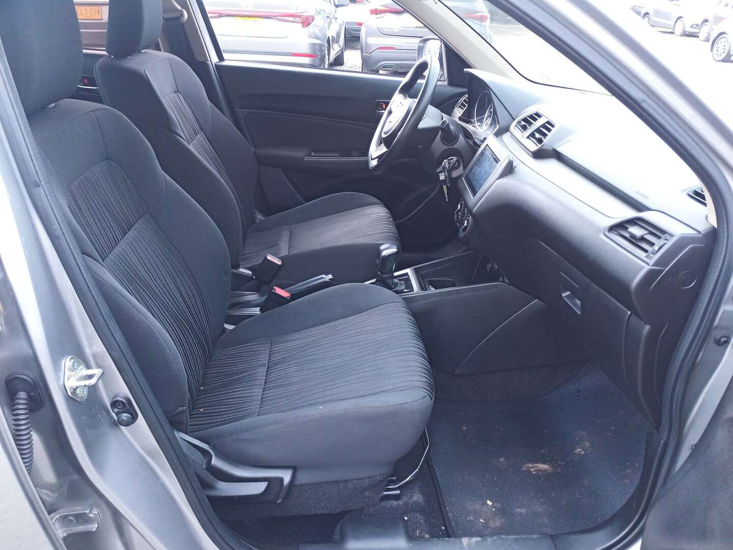 Suzuki - Swift - 2023