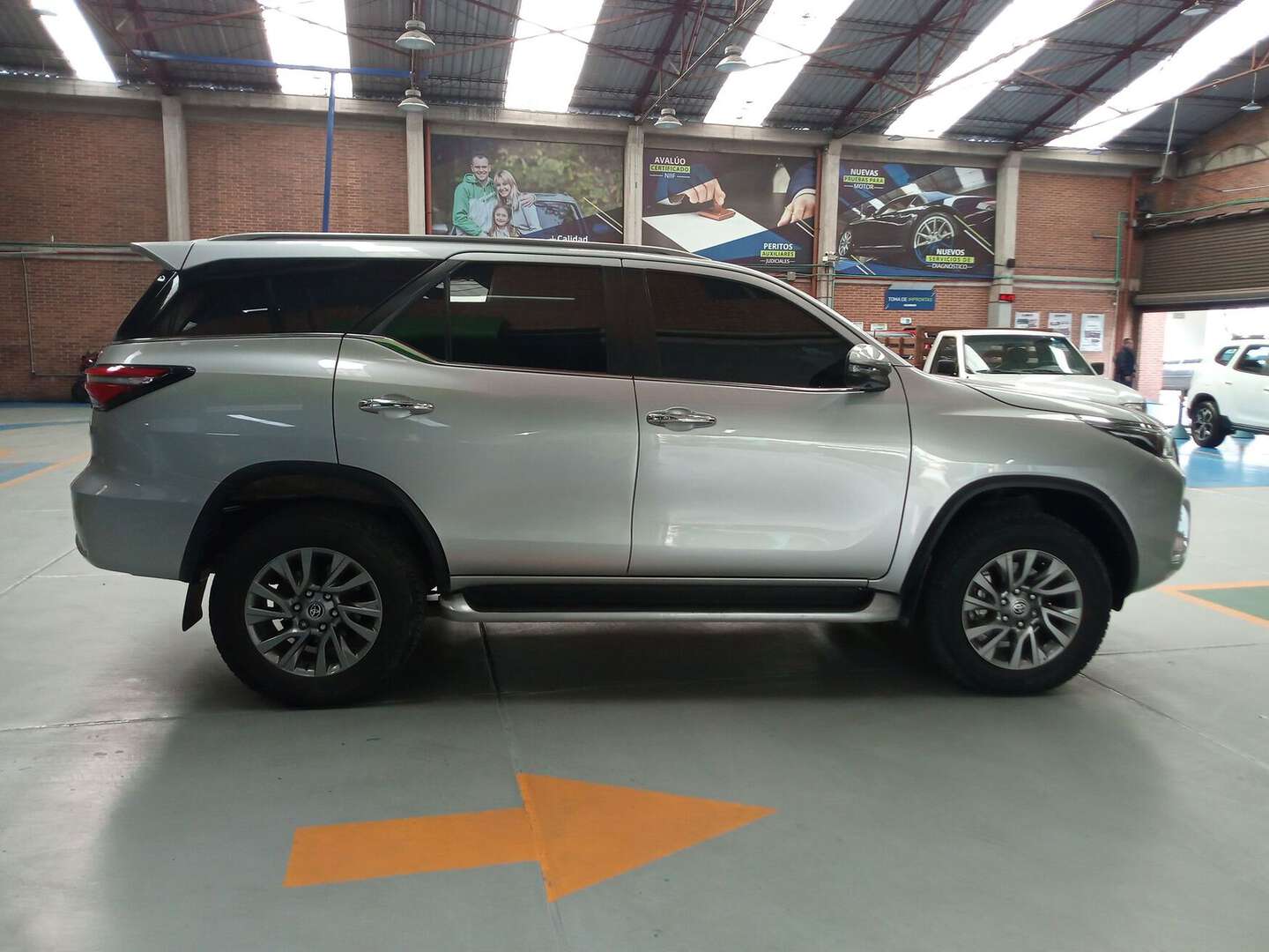 Toyota - Fortuner - 2023