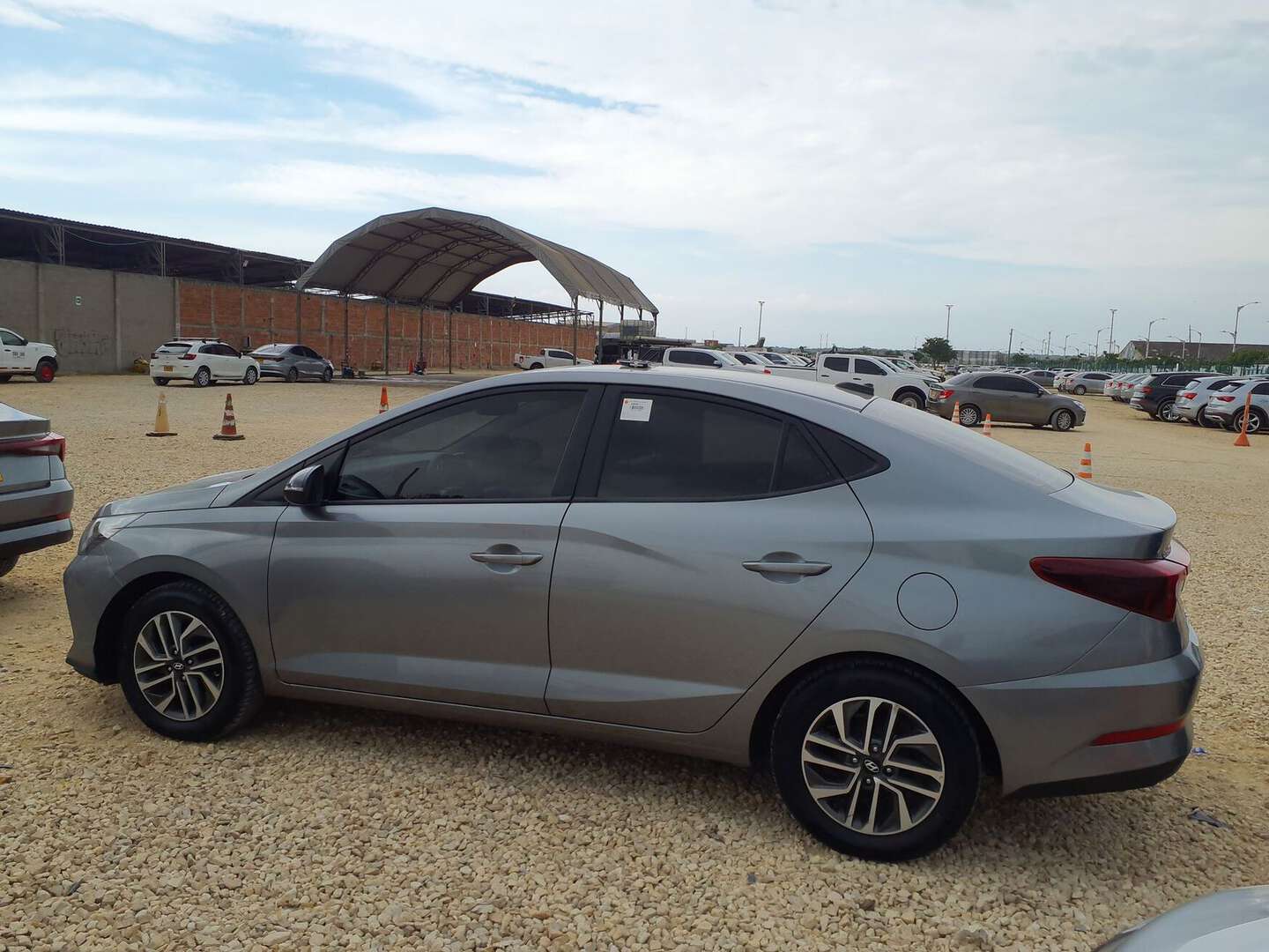 Hyundai - HB20S Accent - 2024