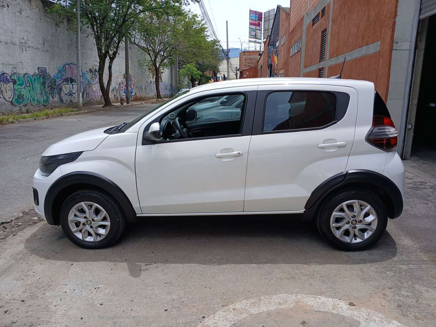 Fiat - Mobi - 2024