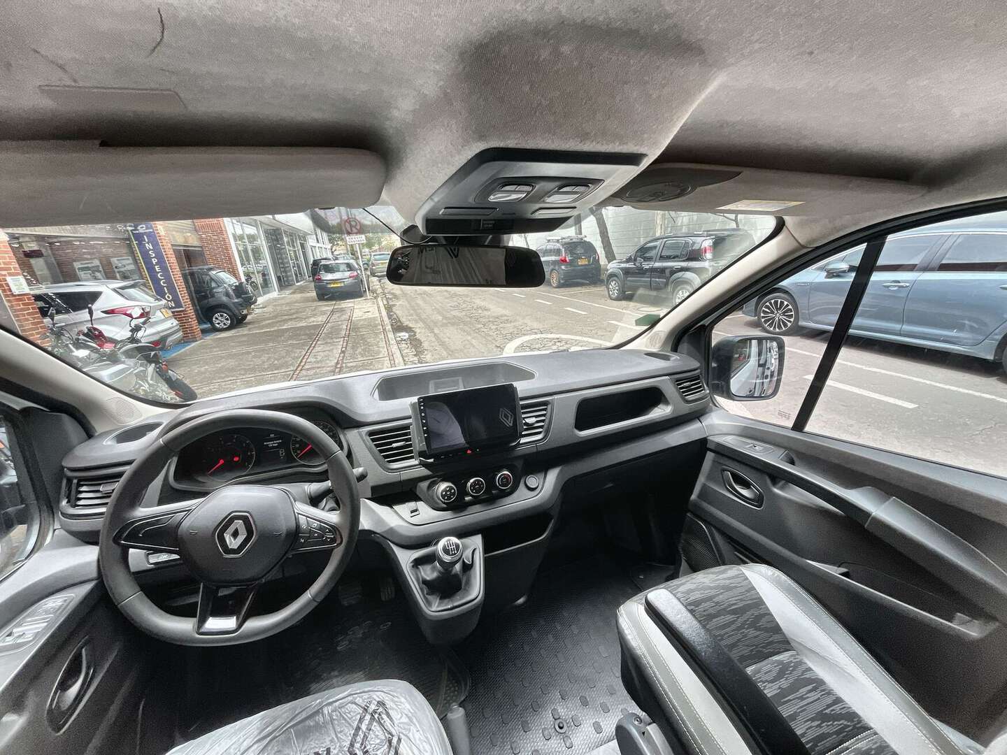 Renault - Trafic - 2024