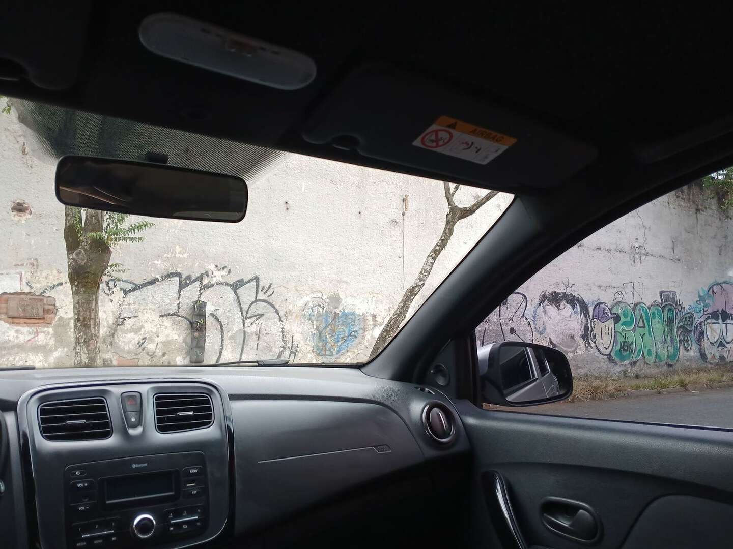 Renault - Logan - 2023