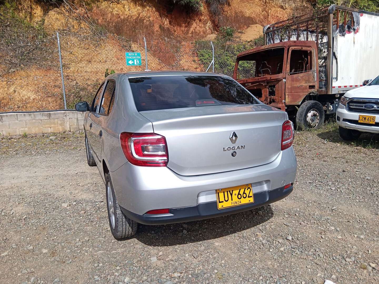 Renault - Logan - 2023