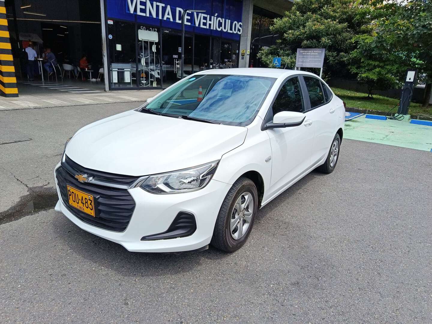 Chevrolet - Onix - 2025