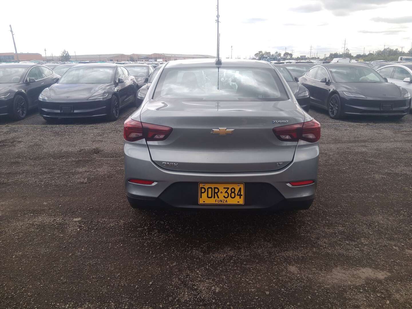 Chevrolet - Onix - 2025