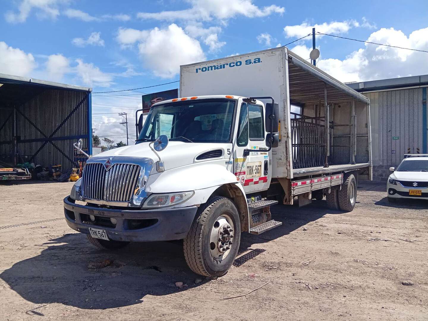 International - 4300 - 2013