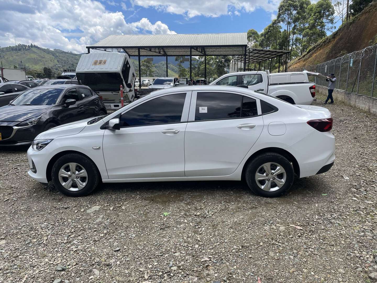 Chevrolet - Onix - 2023
