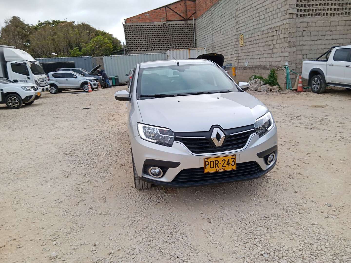 Renault - Logan - 2026