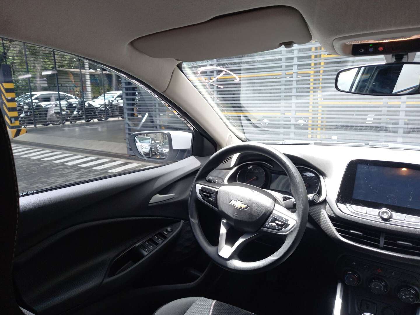 Chevrolet - Onix - 2025