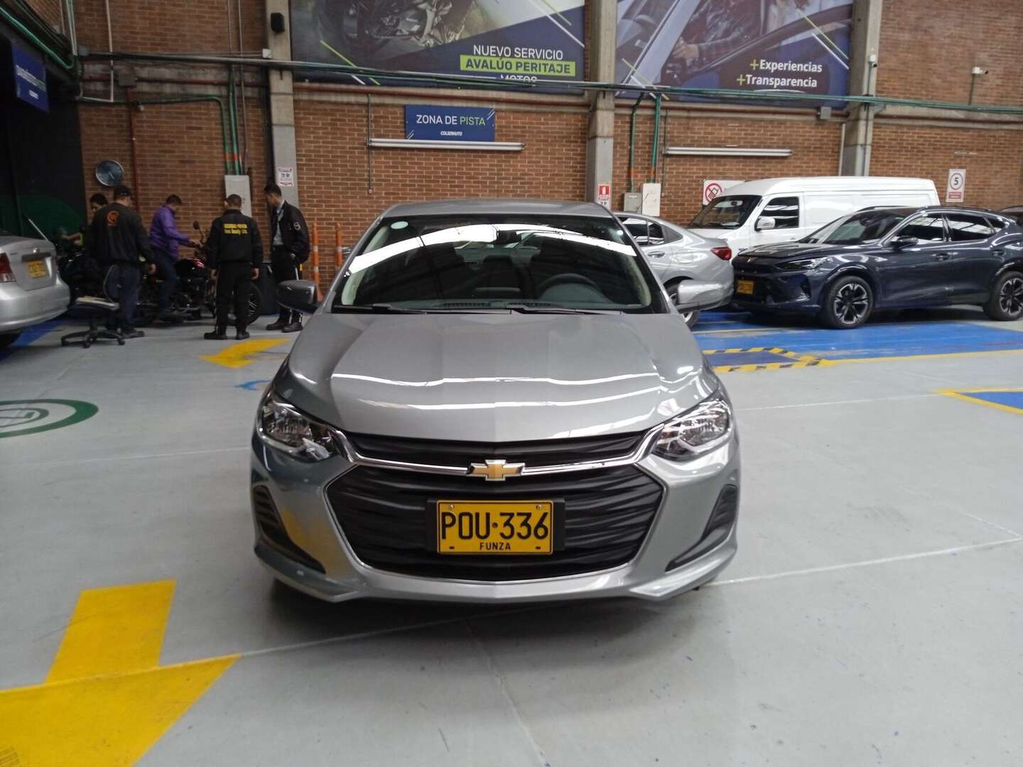 Chevrolet - Onix - 2025