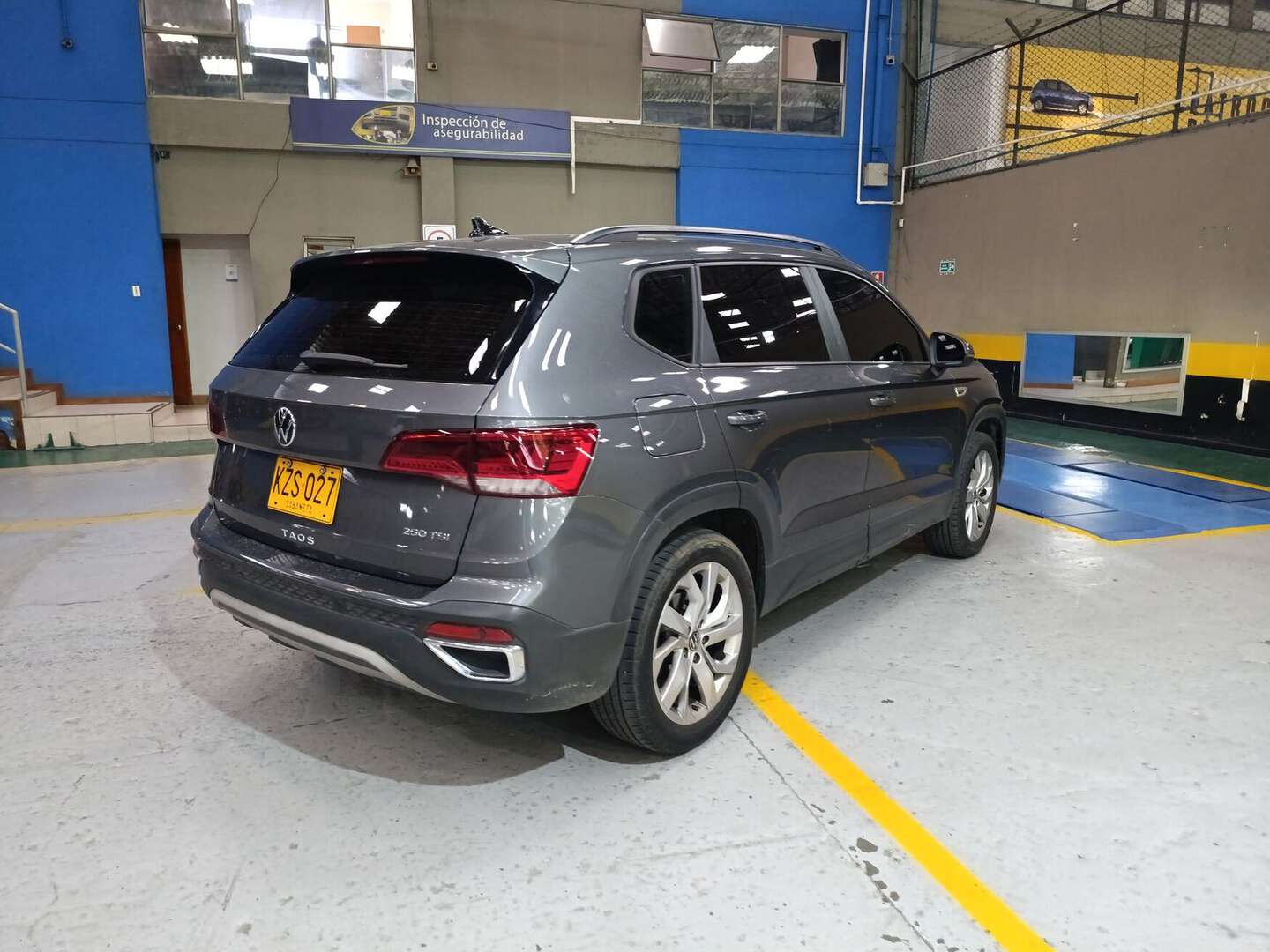 Volkswagen - Taos - 2022