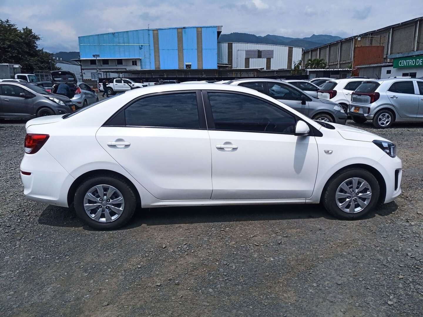 Kia - Soluto - 2025