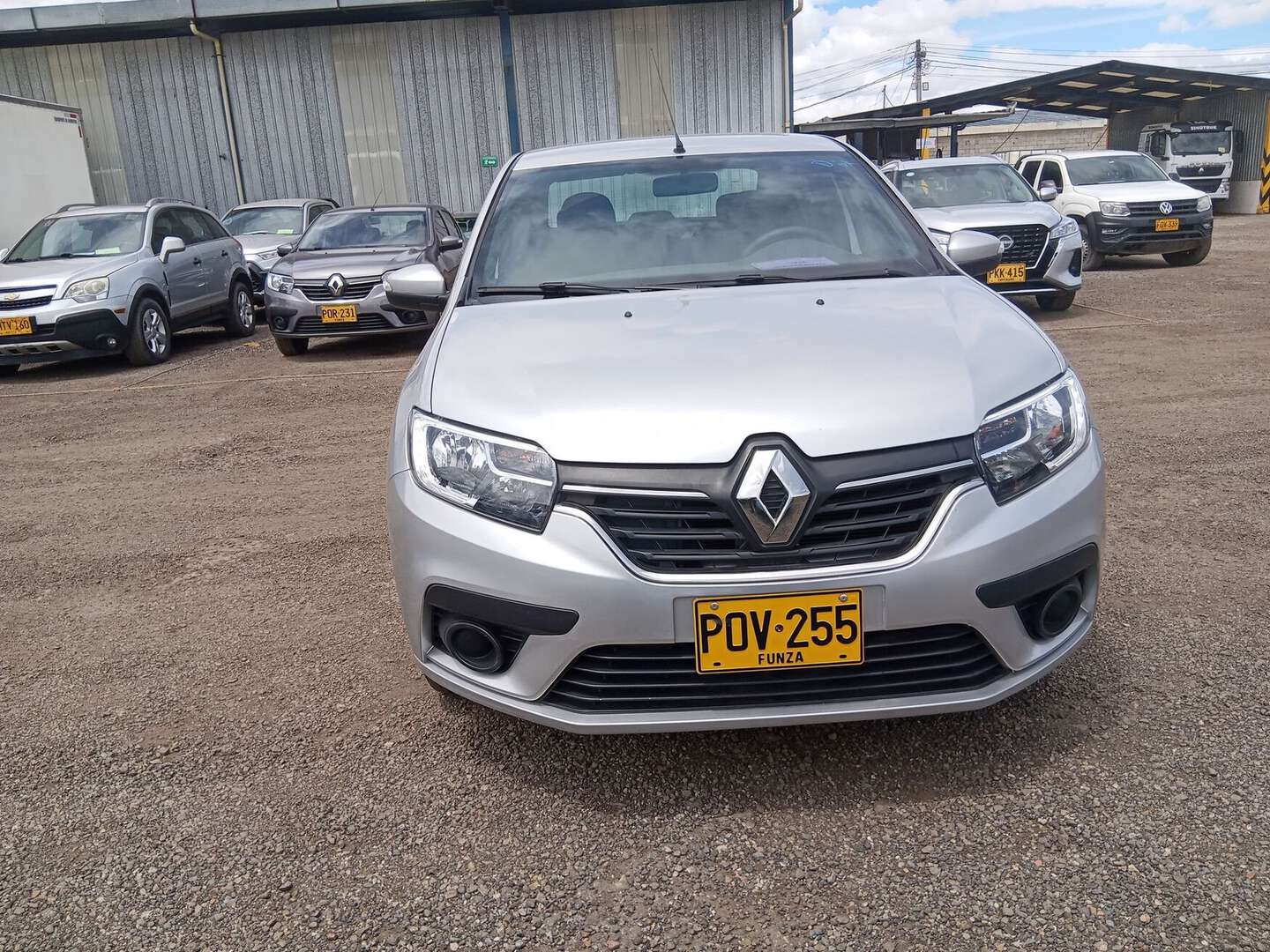 Renault - Logan - 2026