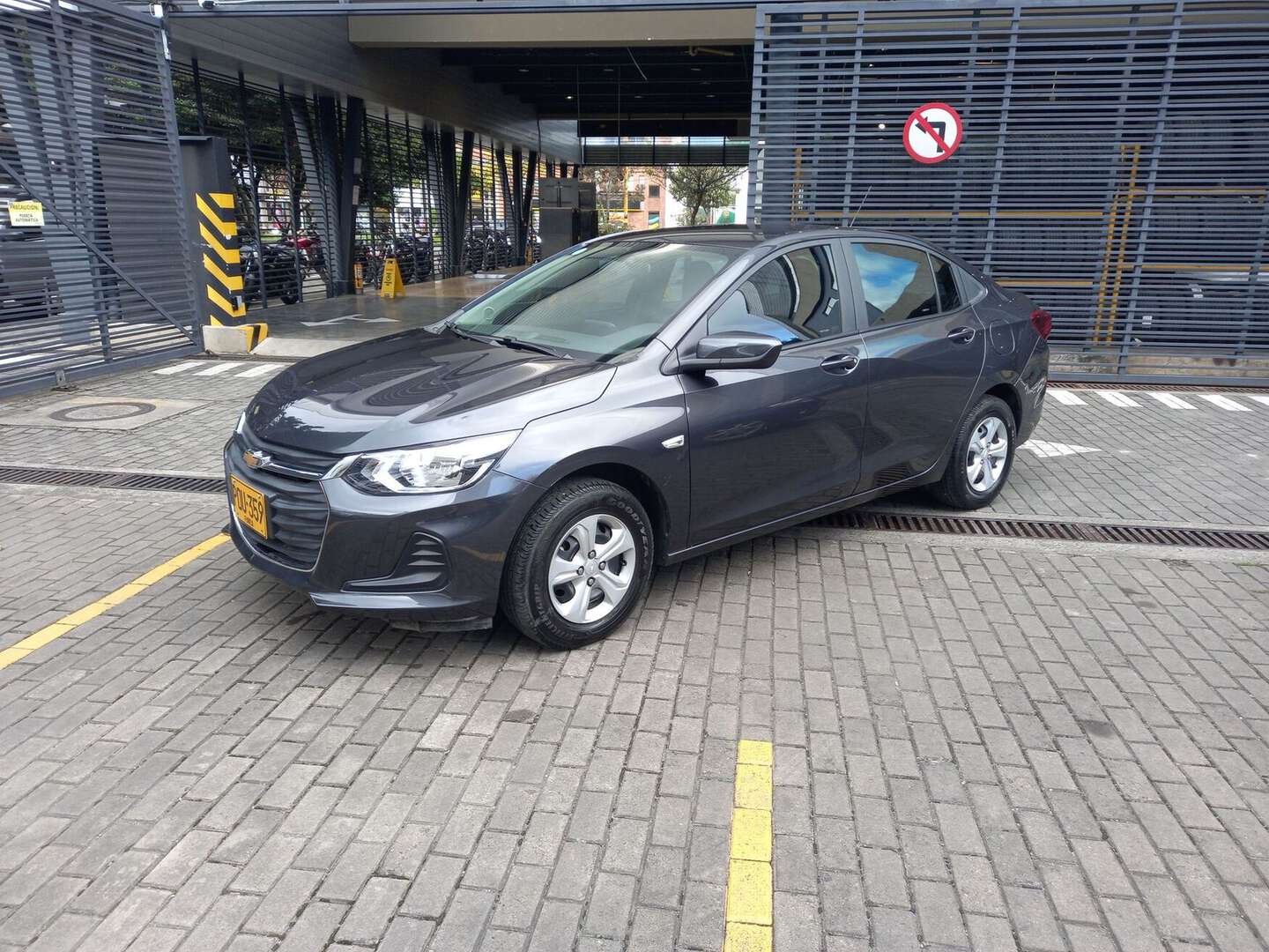 Chevrolet - Onix - 2025