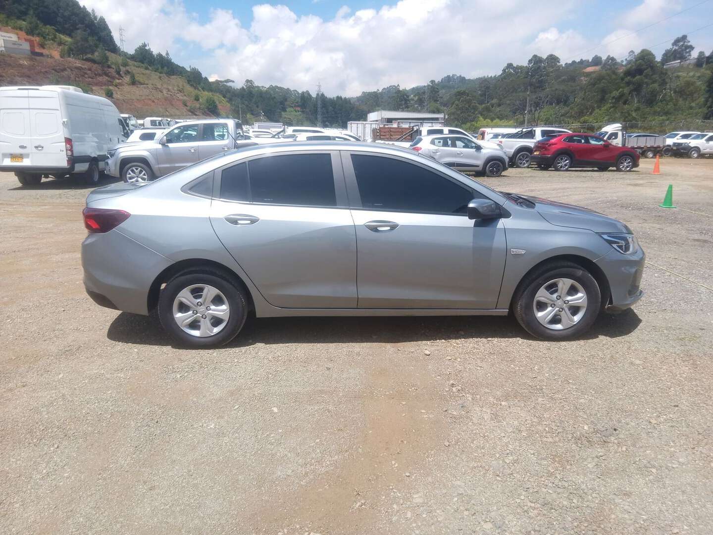 Chevrolet - Onix - 2025