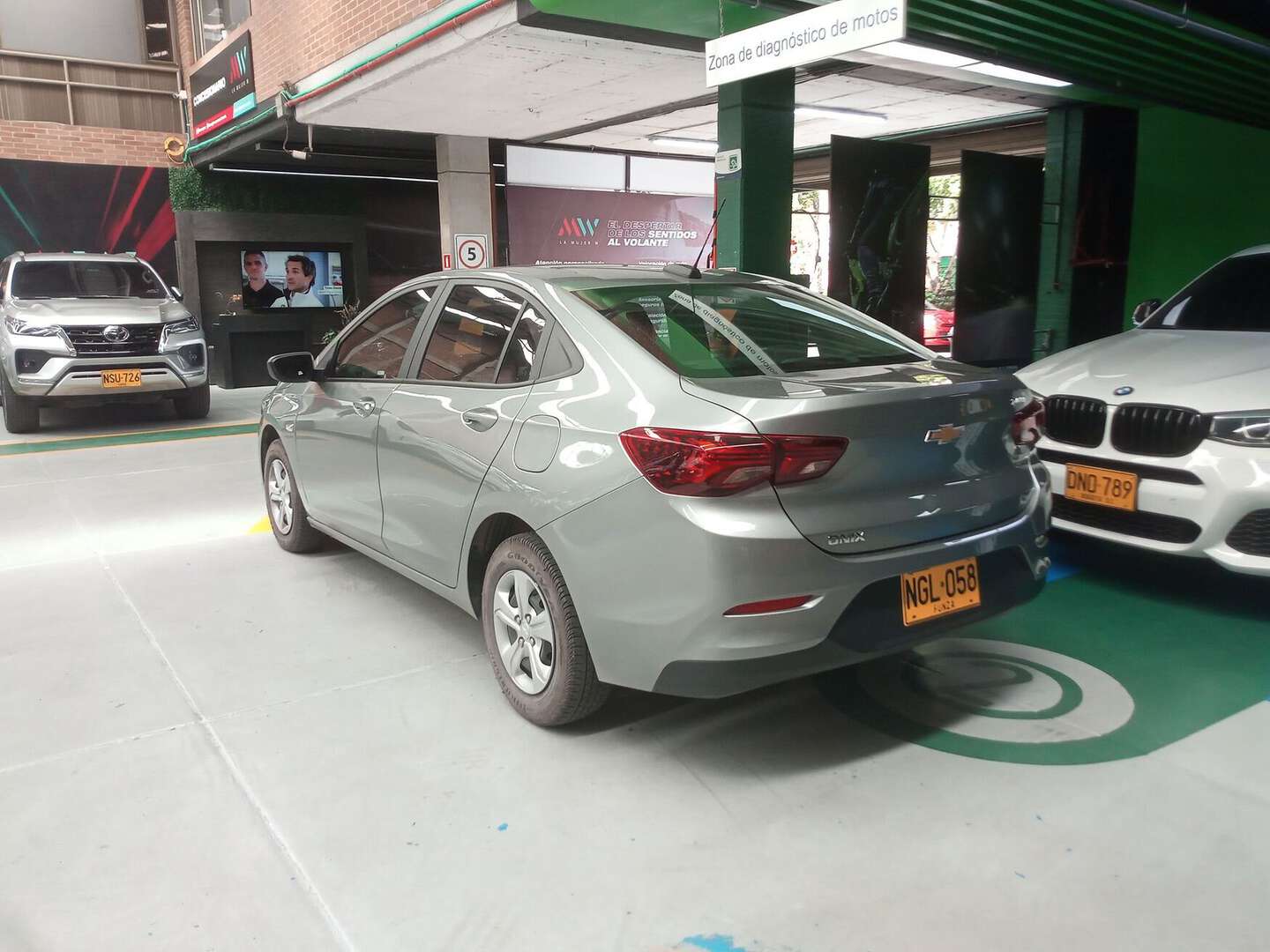 Chevrolet - Onix - 2024