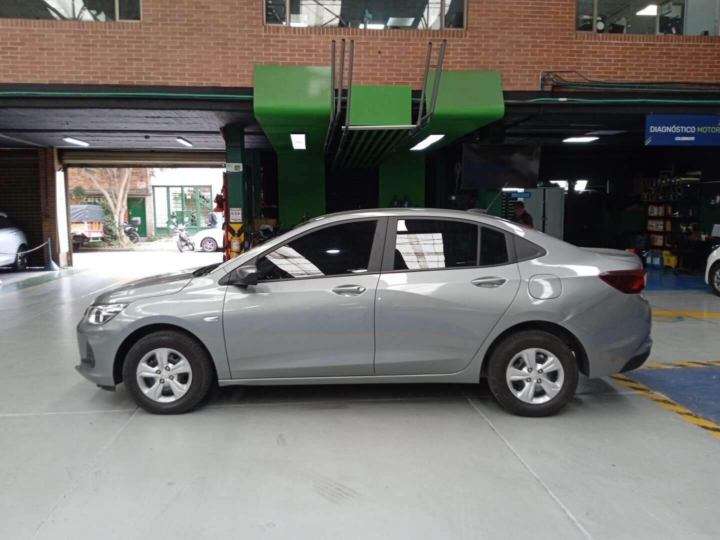 Chevrolet - Onix - 2025
