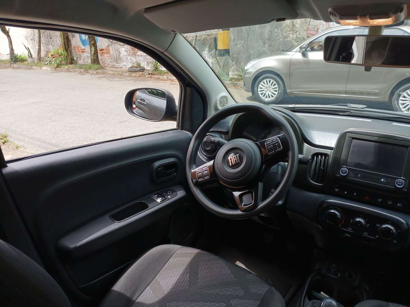 Fiat - Mobi - 2024
