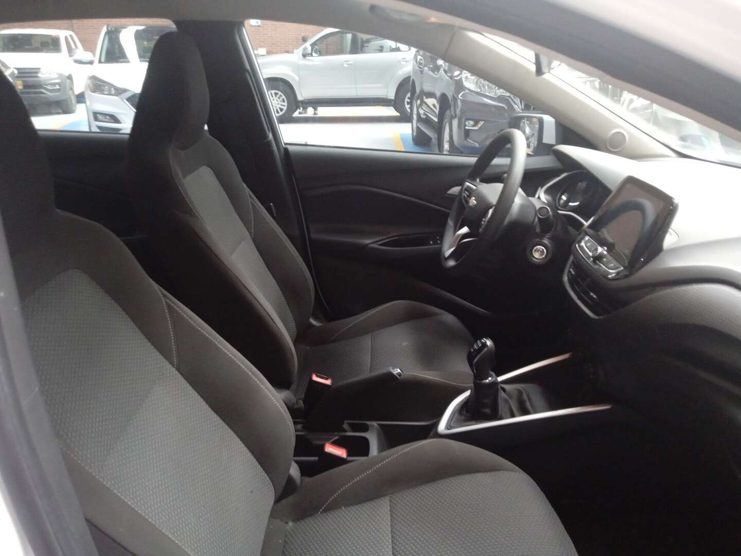 Chevrolet - Onix - 2025