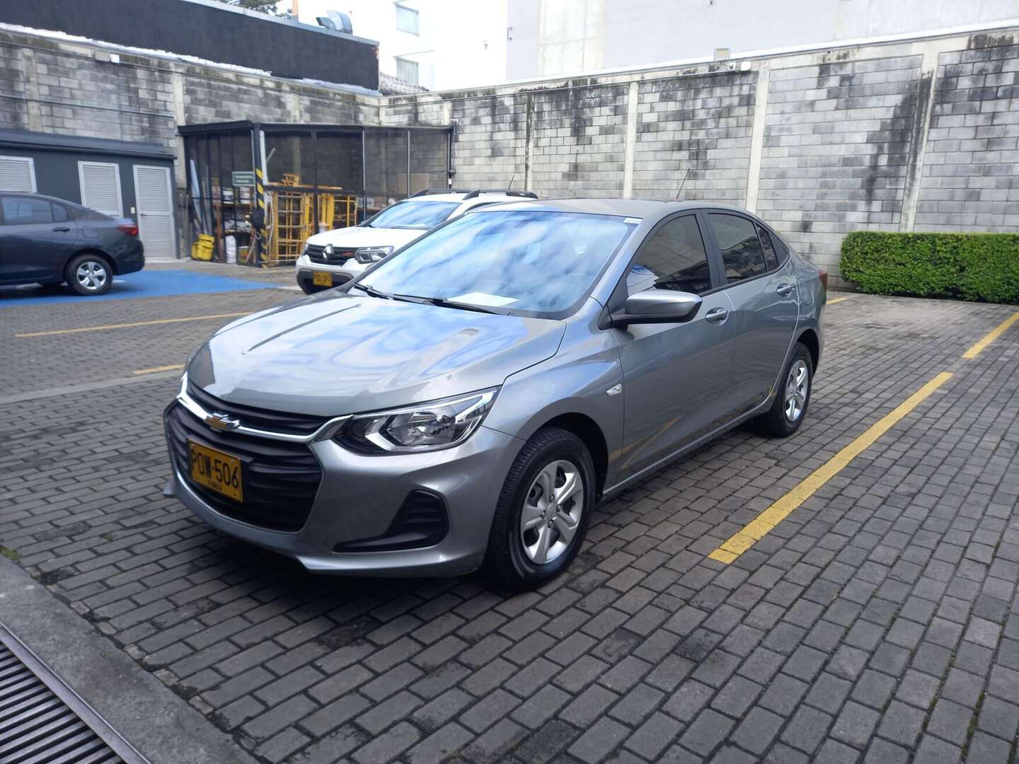 Chevrolet - Onix - 2025