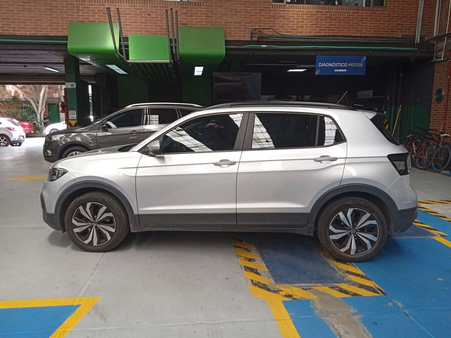 Volkswagen - T-Cross - 2023