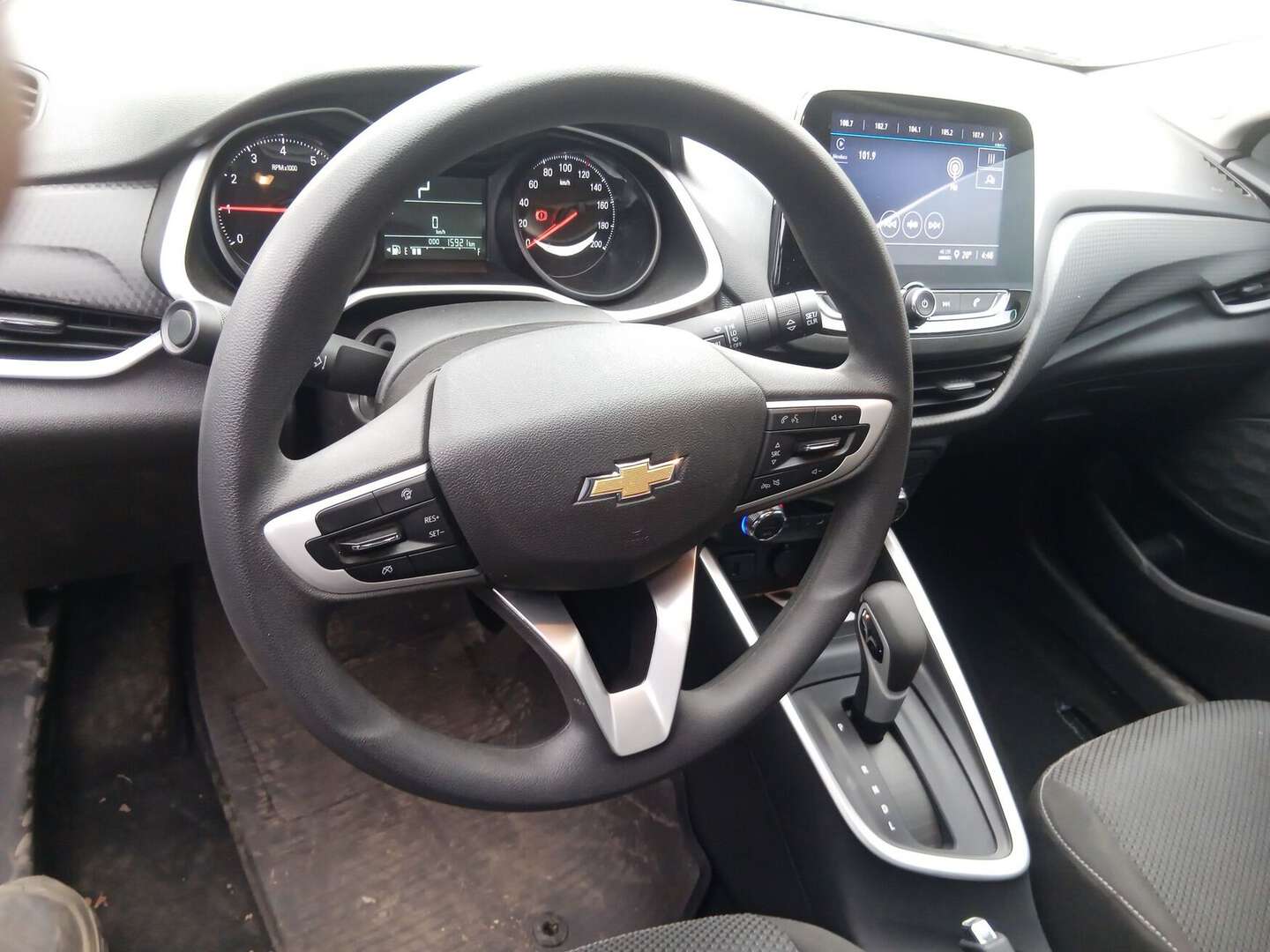 Chevrolet - Onix - 2025