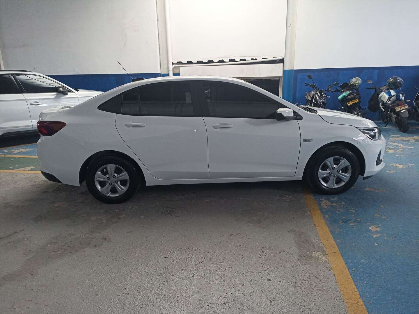 Chevrolet - Onix - 2025