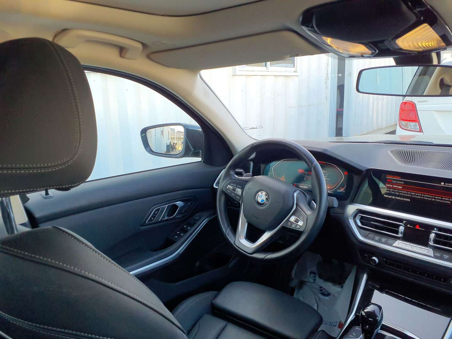 BMW - 320i - 2022