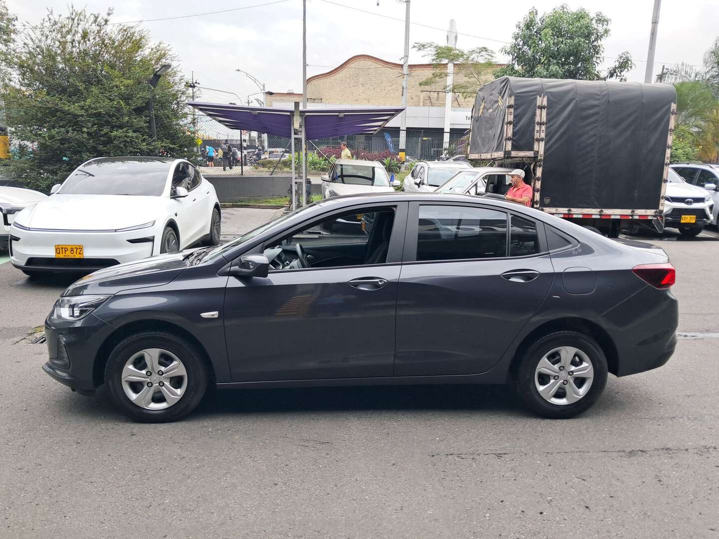 Chevrolet - Onix - 2025