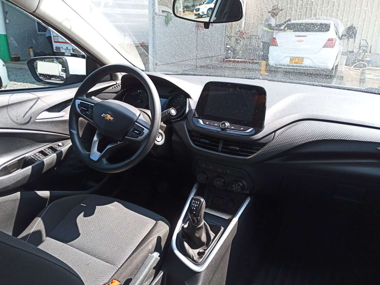 Chevrolet - Onix - 2025