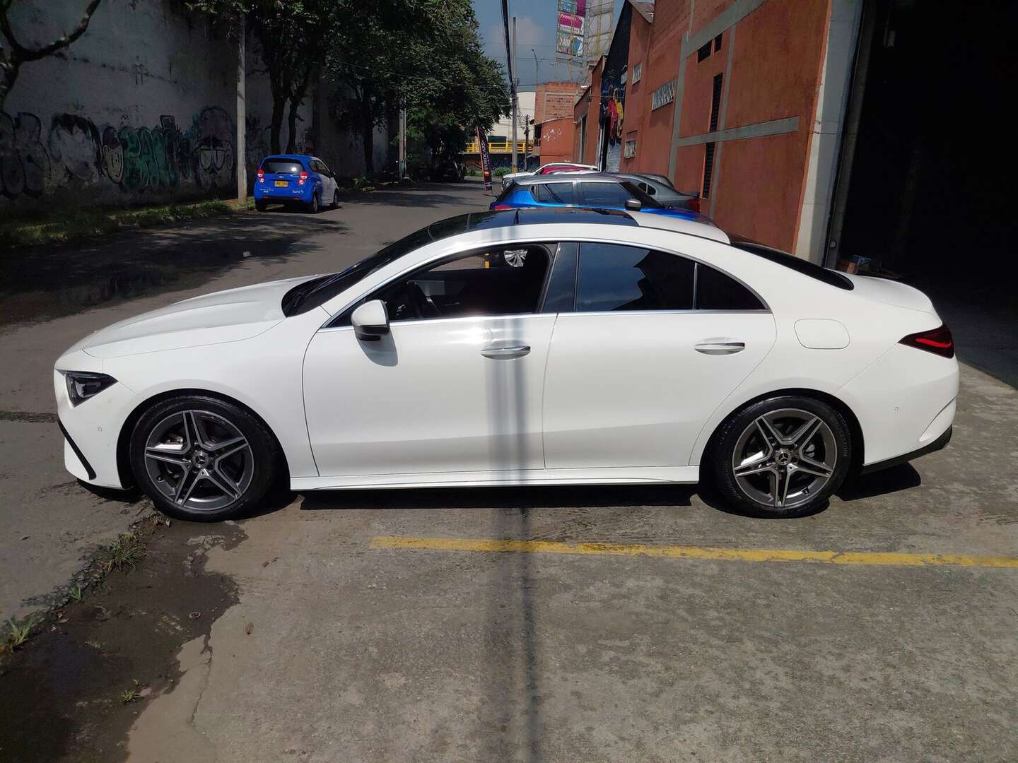 Mercedes Benz - CLA200 - 2024