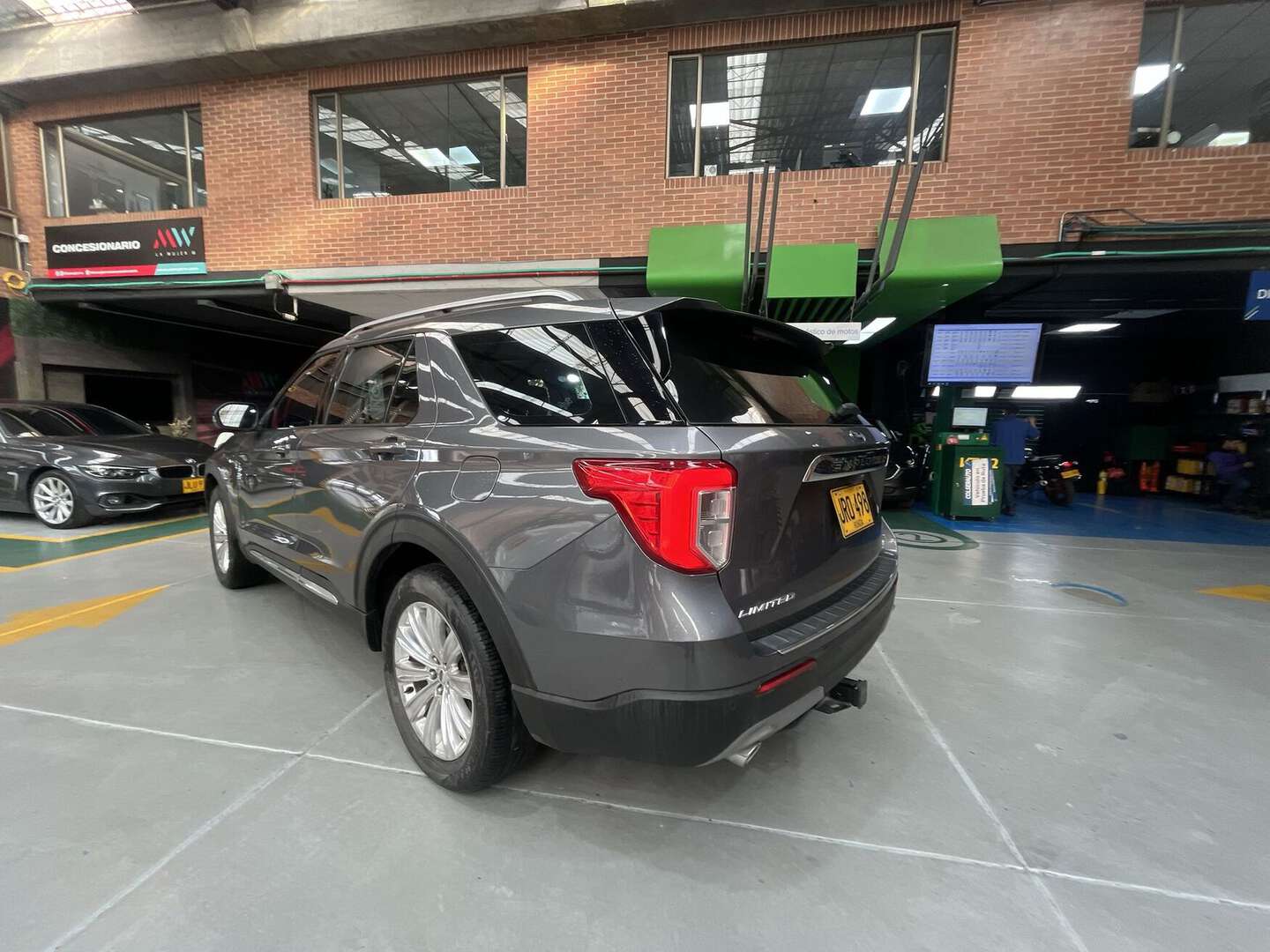Ford - Explorer - 2021