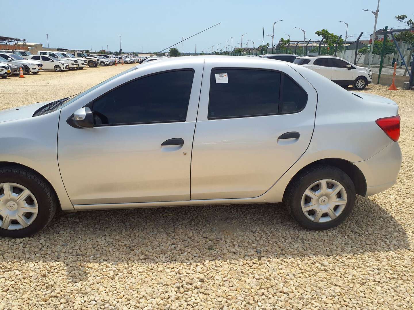 Renault - Logan - 2019