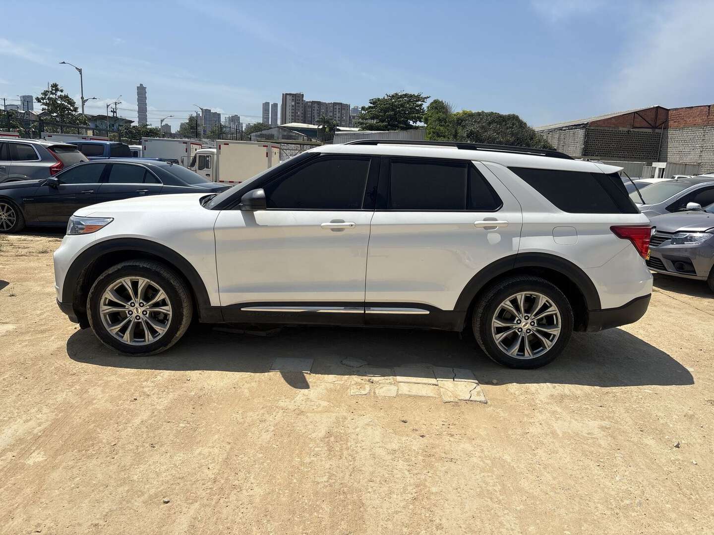 Ford - Explorer - 2021
