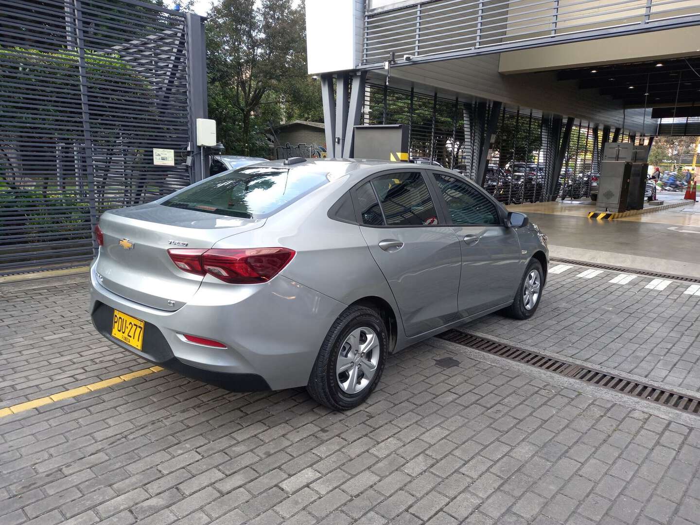 Chevrolet - Onix - 2025