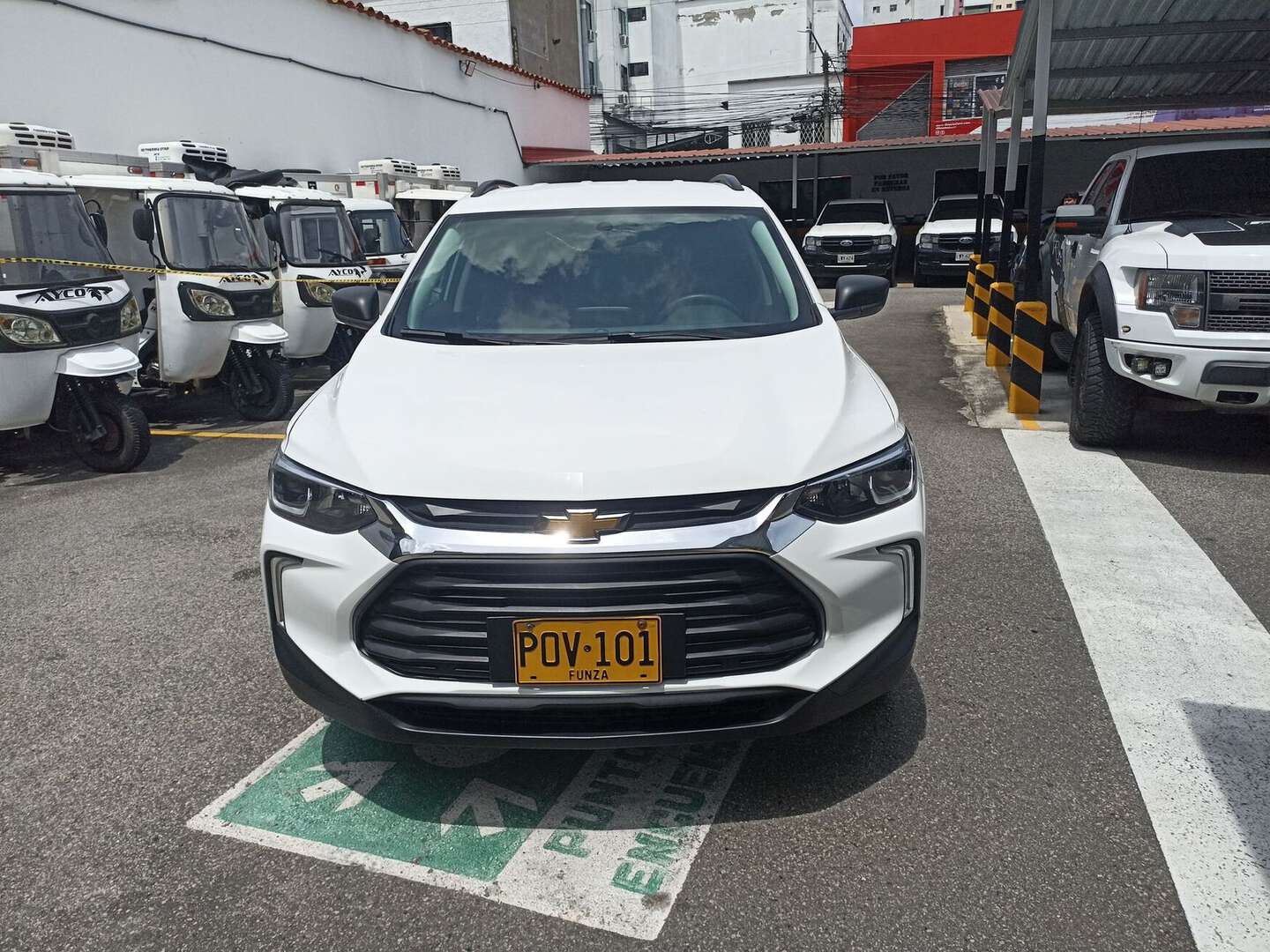Chevrolet - Tracker - 2025