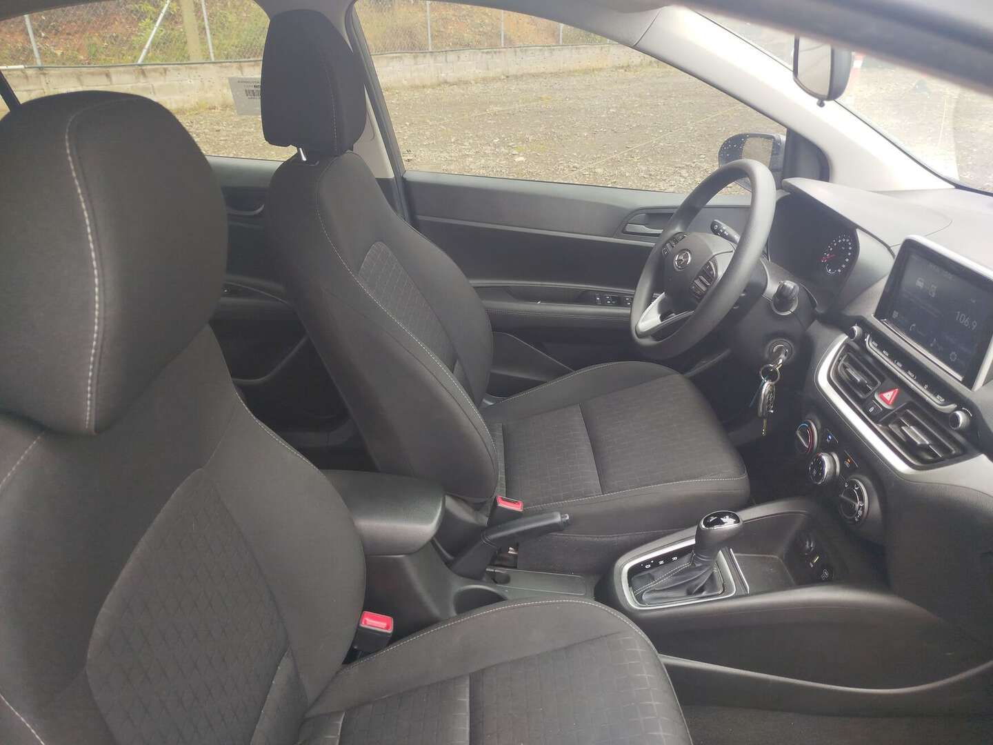 Hyundai - Accent - 2024