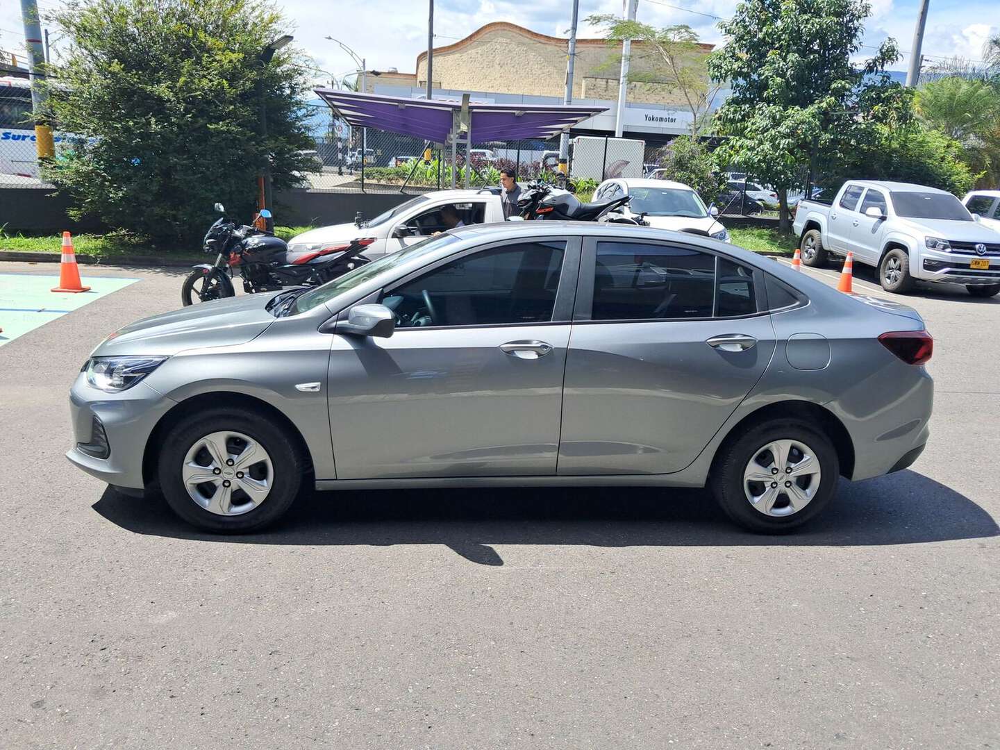 Chevrolet - Onix - 2025