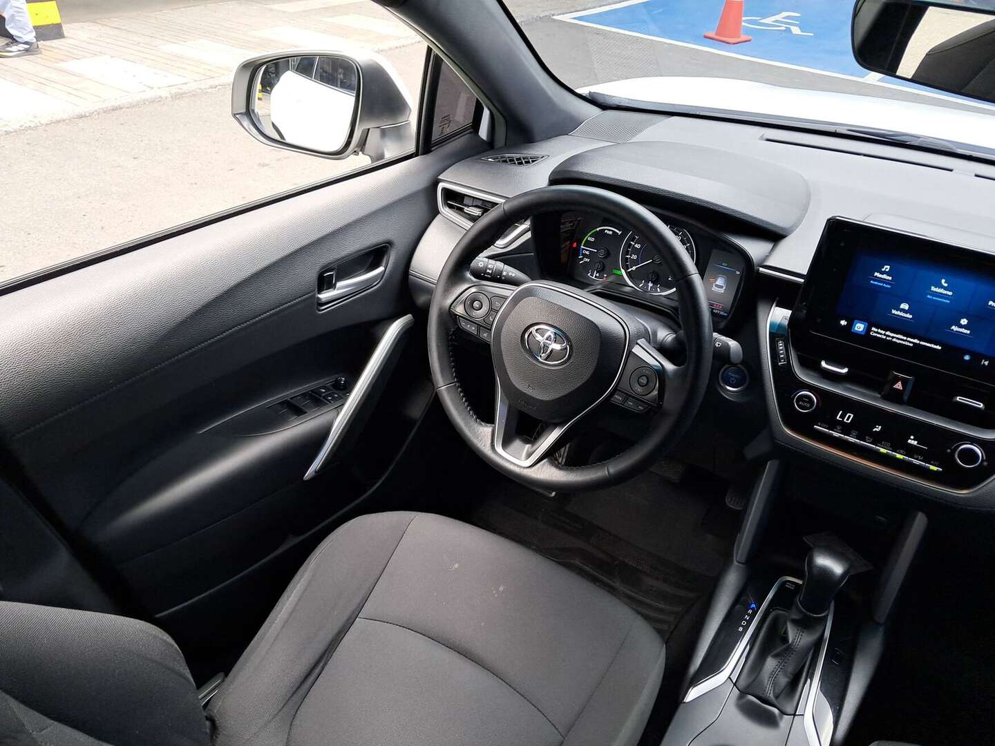 Toyota - Corolla Cross - 2023