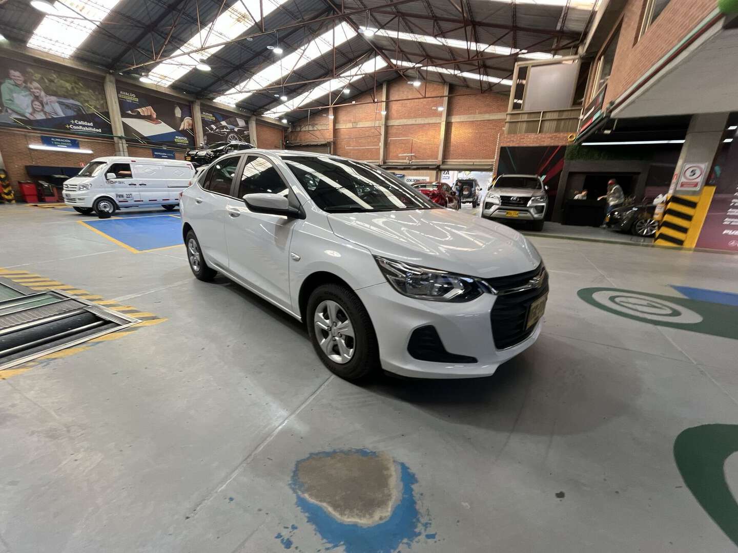 Chevrolet - Onix - 2024
