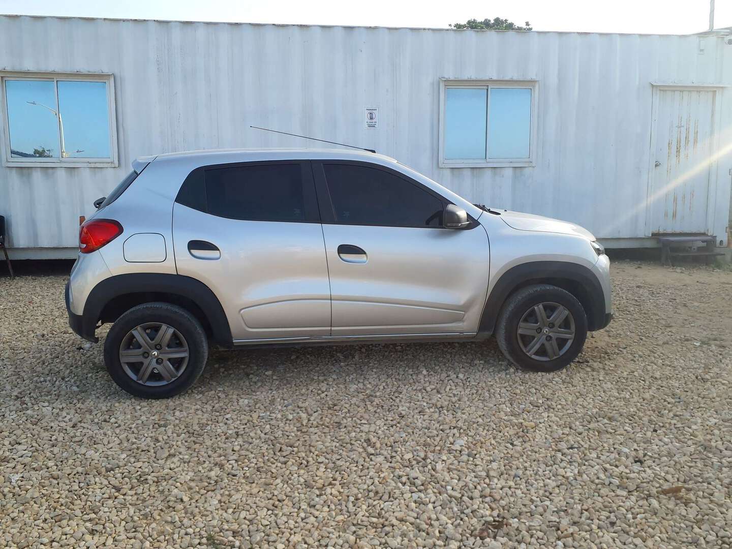 Renault - Kwid - 2025