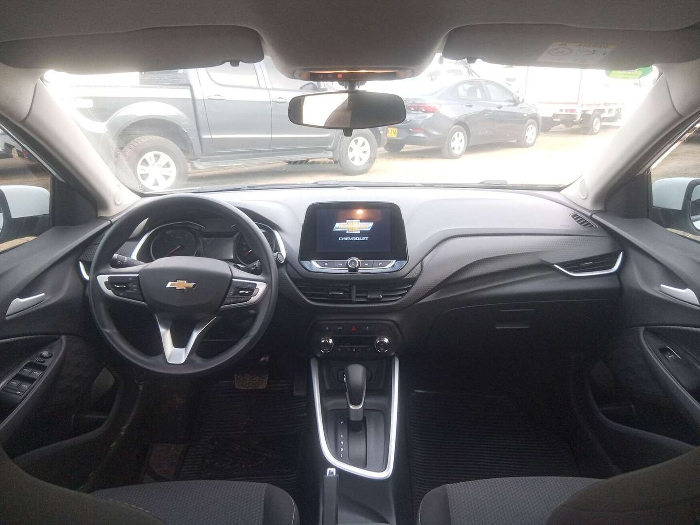 Chevrolet - Onix - 2025