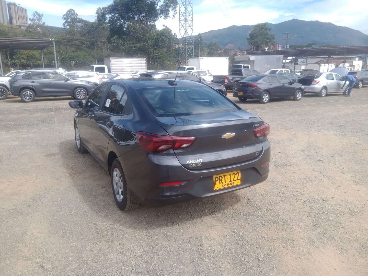 Chevrolet - Onix - 2025