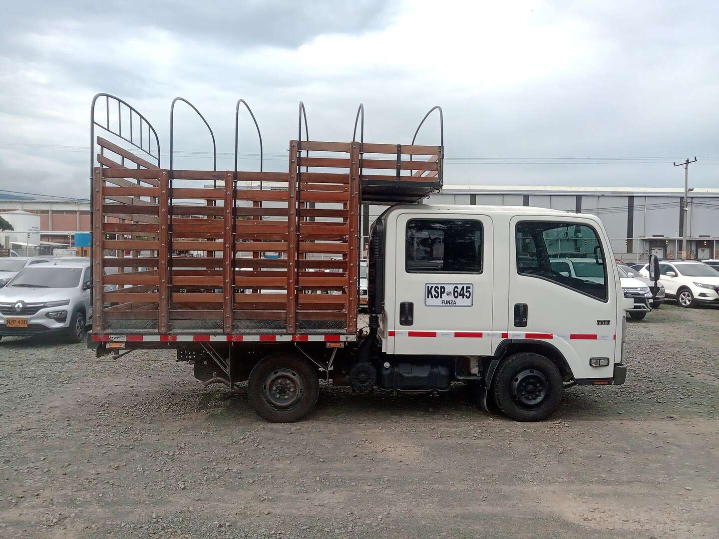 Chevrolet - NHR Doble - 2022