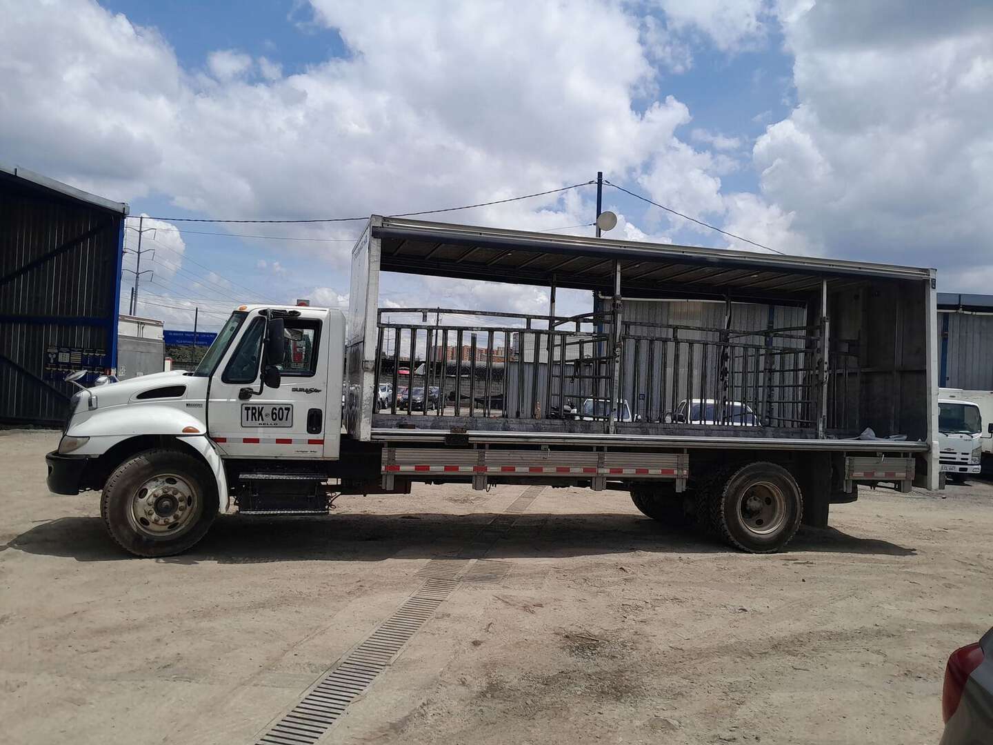 International - 4300 - 2013