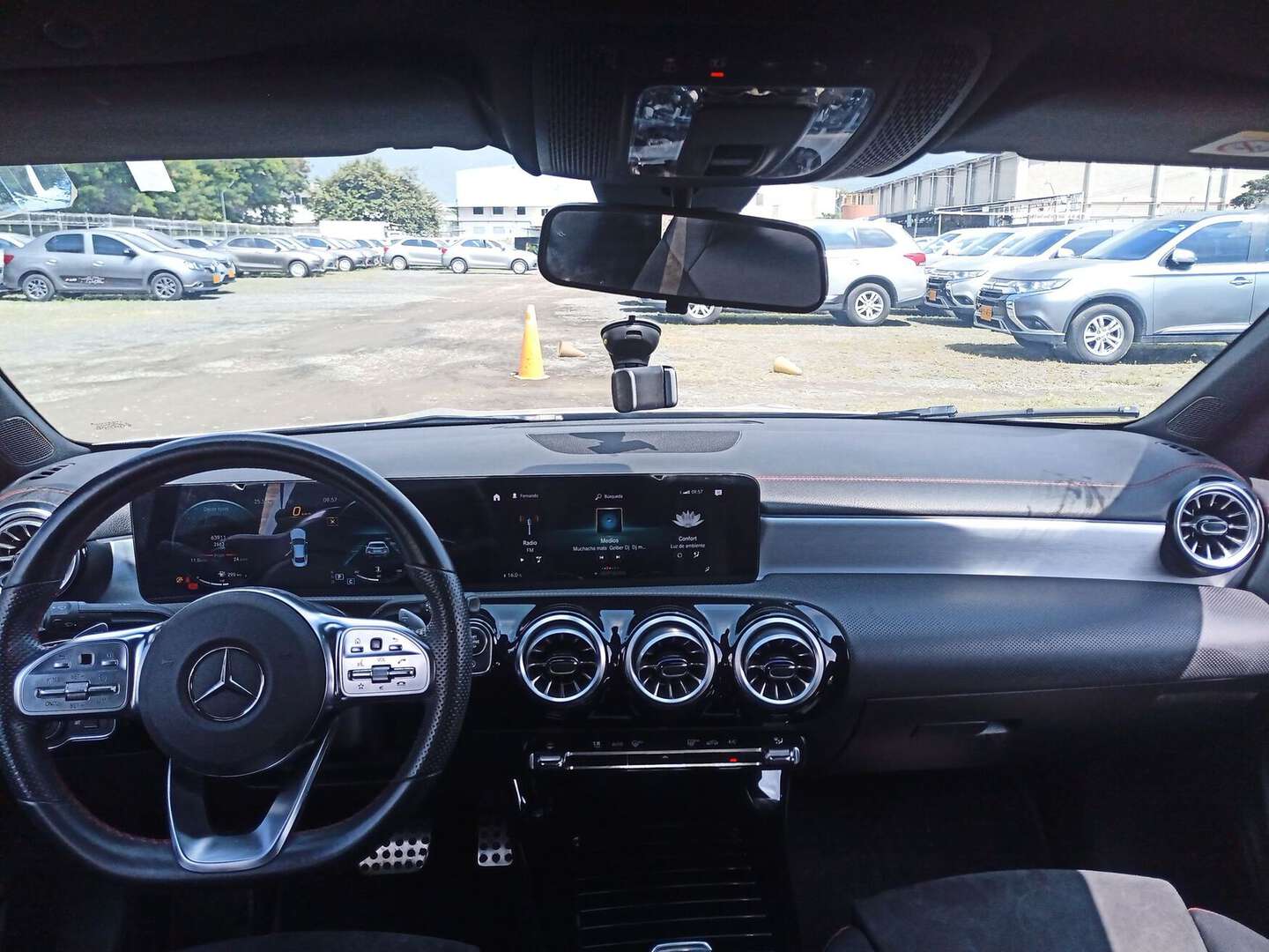 Mercedes Benz - CLA180 - 2022